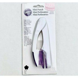Wilton Mini Punch for icing sheets fondant Flower Shape new in box